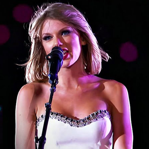 撕开她的胸罩猛吸奶头的视频
